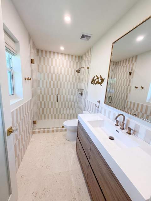 1584 Blue Water Terrace, Lauderdale-By-The-Sea FL - photo 12 of 15