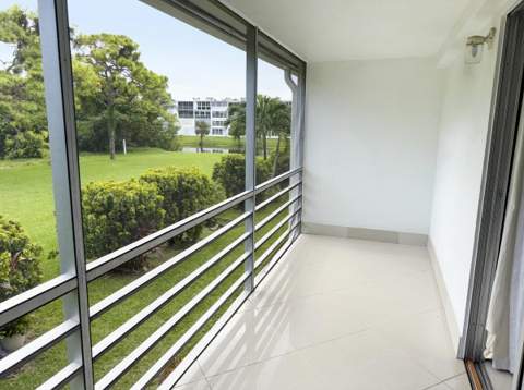37 Oakridge C #37, Deerfield Beach FL - photo 8 of 13