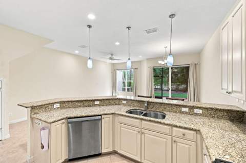 6179 NW Helmsdale Way, Port St. Lucie FL - photo 13 of 67