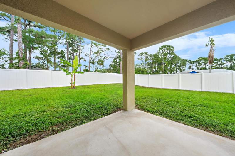 5 bedroom Single Family Residence at 790 NW Kingston Street, Port St Lucie Section 25, Port St. Lucie — photo 4
