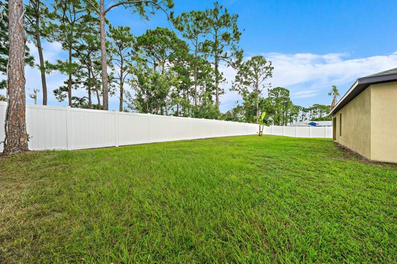 5 bedroom Single Family Residence at 790 NW Kingston Street, Port St Lucie Section 25, Port St. Lucie — photo 3