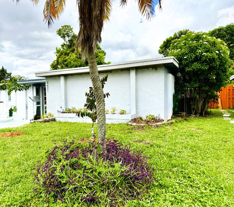 2 bedroom Single Family Residence at 6421 NW 29th Street, Sunrise Golf Village Second Add, Sunrise — photo 3