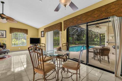3839 NW 72nd Drive, Coral Springs FL - photo 10 of 43