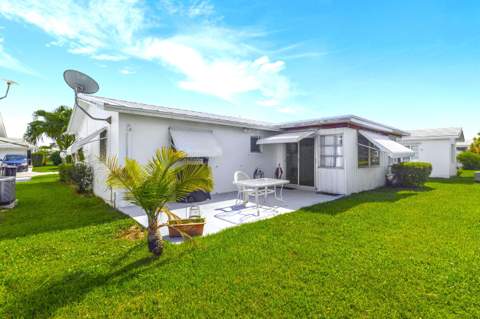 1103 Siesta Avenue, Boynton Beach FL - photo 17 of 31