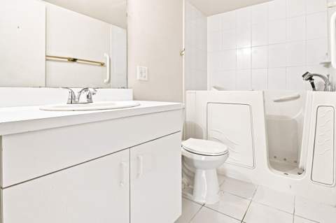 8321 Sands Point Boulevard #D305, Tamarac FL - photo 17 of 30