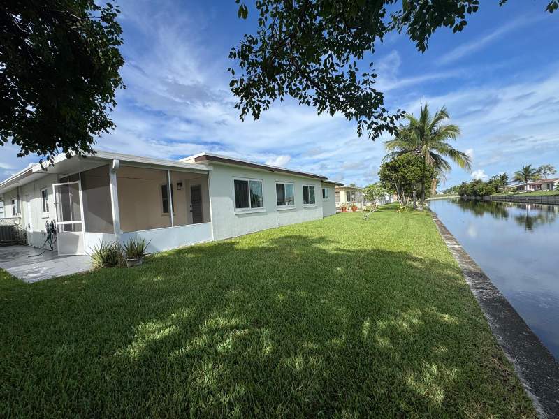 2 bedroom Single Family Residence at 4734 NW 49th Court, Mainlands Of Tamarac Lakes, Tamarac — photo 2