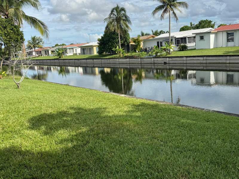 2 bedroom Single Family Residence at 4734 NW 49th Court, Mainlands Of Tamarac Lakes, Tamarac — photo 3
