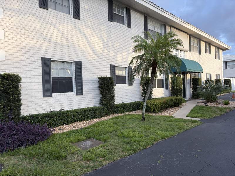 2 bedroom Condominium at 298 SW 6th Street #109, Golden Arrow Condo, Boca Raton — photo 2