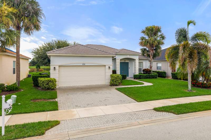 3 bedroom Single Family Residence at 531 SW Lake Manatee Way, Lakeforest At St Lucie West Phase 1, Port St. Lucie — photo 4