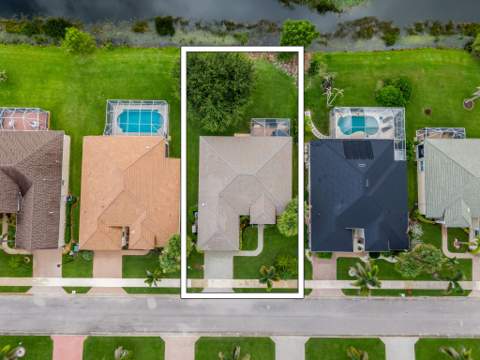 531 SW Lake Manatee Way, Port St. Lucie FL - photo 11 of 56