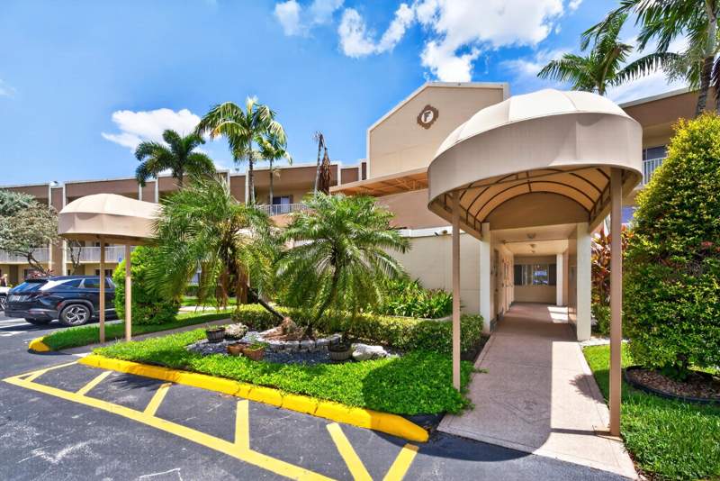 2 bedroom Condominium at 7348 N Devon Drive #203, Devon Condominium F, Tamarac — photo 2