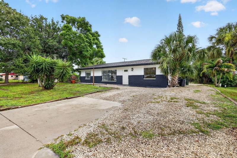 3 bedroom Single Family Residence at 820 E 13TH Street, ELDORADO HEIGHTS, Stuart — photo 2