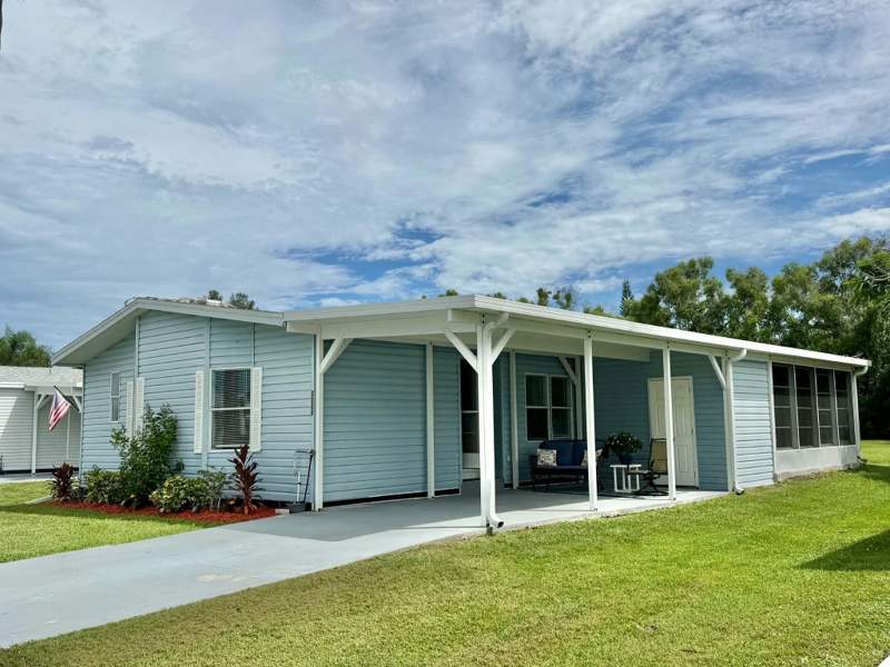 2 bedroom Mobile Home at 3333 Columbrina Circle, Savanna Club Plat III, Port St. Lucie — photo 3