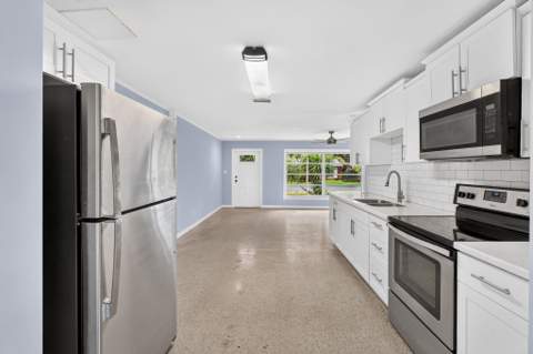 820 E 13th Street, Stuart FL - photo 7 of 28