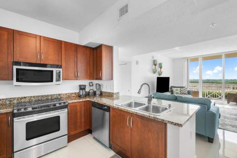 350 N Federal Highway #Apt 606, Boynton Beach FL - photo 7 of 33