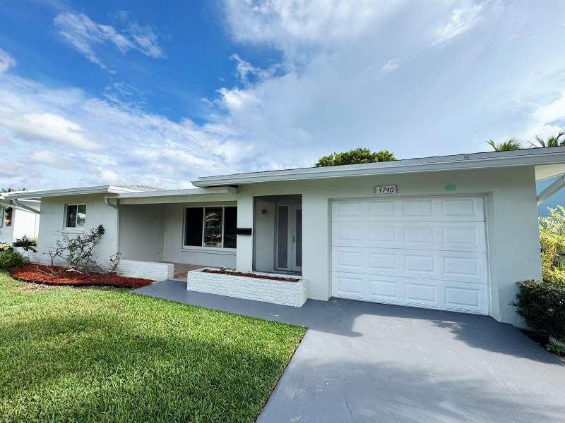 2 bedroom Single Family Residence at 4740 NW 49th Court, Mainlands Of Tamarac Lakes, Tamarac — photo 2