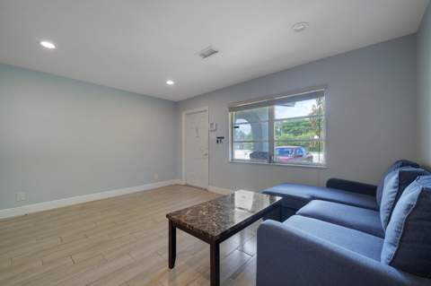1060 NW 49th Court, Deerfield Beach FL - photo 6 of 41
