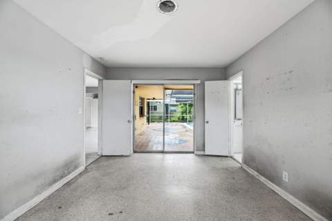 2700 NW 36th Avenue, Lauderdale Lakes FL - photo 16 of 31