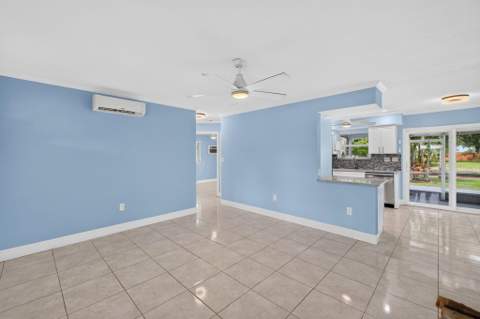 1873 SW 28th Terrace, Fort Lauderdale FL - photo 7 of 33
