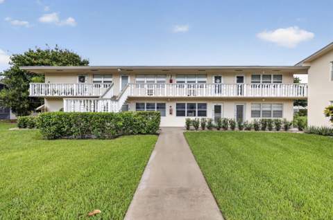 210 Canterbury J #1, West Palm Beach FL - photo 15 of 36