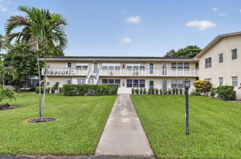 210 Canterbury J #1, West Palm Beach FL - photo 16 of 36