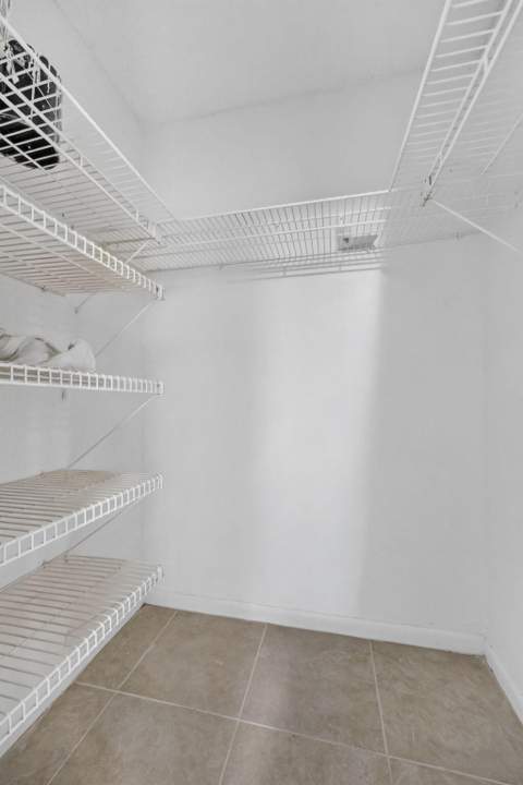 210 Canterbury J #1, West Palm Beach FL - photo 17 of 36