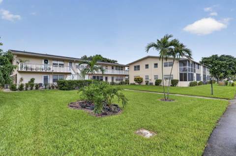 210 Canterbury J #1, West Palm Beach FL - photo 21 of 36