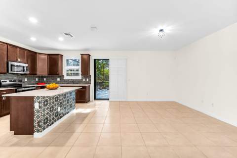 12822 Anthorne Lane, Boynton Beach FL - photo 6 of 36