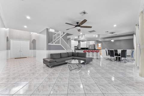 16363 Segovia Circle, Pembroke Pines FL - photo 8 of 65