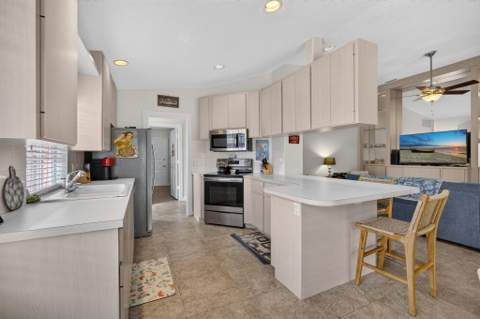 4238 Royal Oak Drive, Palm Beach Gardens FL - photo 10 of 51