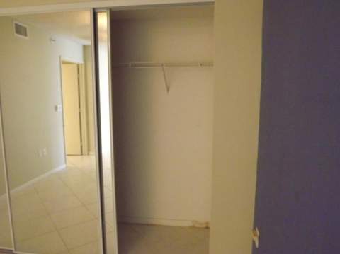 6112 Huntwick Terrace #205, Delray Beach FL - photo 23 of 33