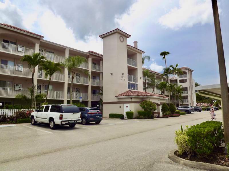 2 bedroom Condominium at 6112 Huntwick Terrace #205, Huntington Pointe IV, Delray Beach — photo 2