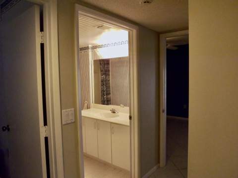 6112 Huntwick Terrace #205, Delray Beach FL - photo 17 of 33