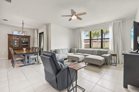 535 SE Villandry Way, Port St. Lucie FL - photo 13 of 29