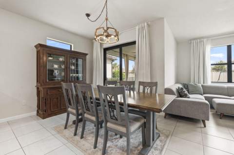 535 SE Villandry Way, Port St. Lucie FL - photo 12 of 29