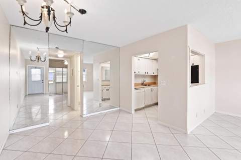 98 Norwich, West Palm Beach FL - photo 7 of 18