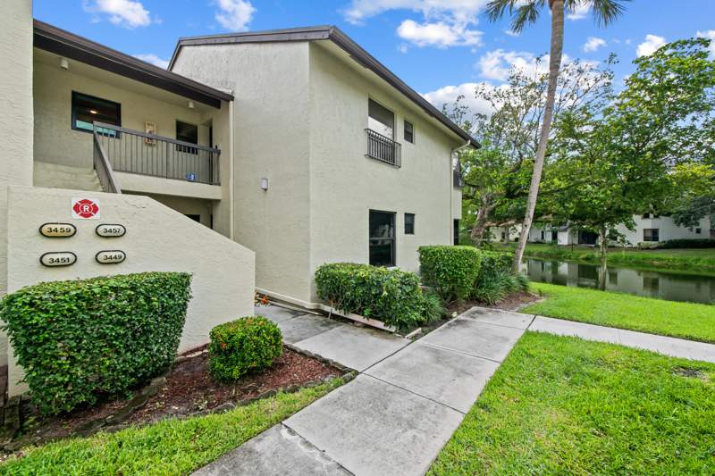 2 bedroom Condominium at 3459 Cocoplum Circle #3430, Karanda Village I-C Condo, Coconut Creek — photo 2