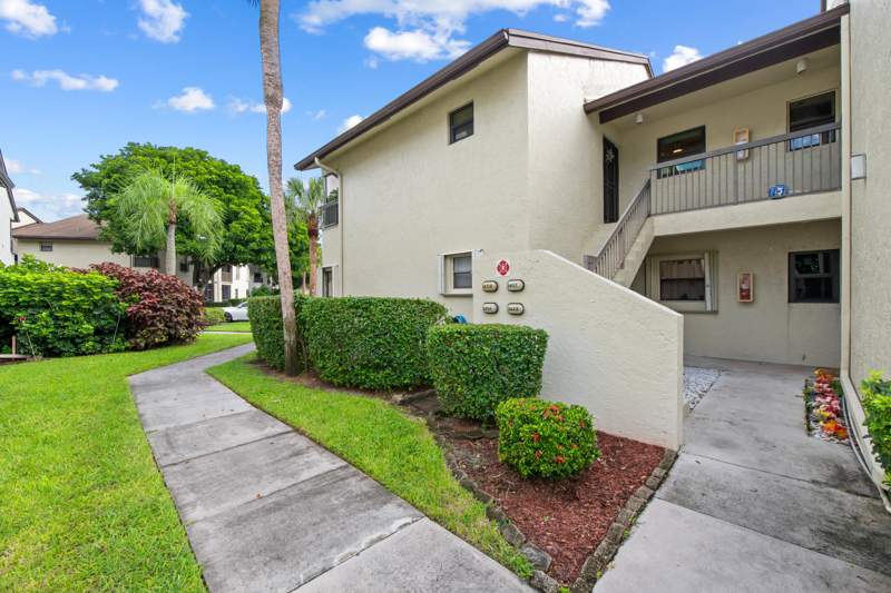 2 bedroom Condominium at 3459 Cocoplum Circle #3430, Karanda Village I-C Condo, Coconut Creek — photo 3