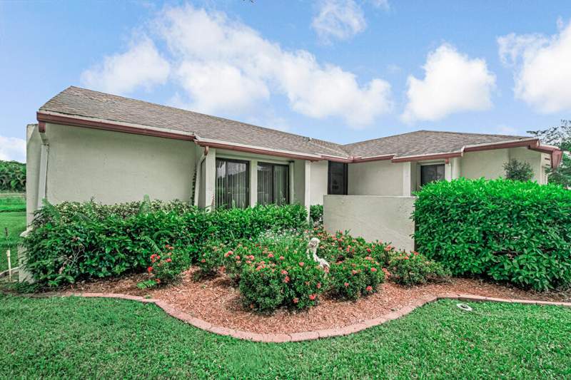 2 bedroom Single Family Residence at 10301 Greenbriar Court, Riviera, Boca Raton — photo 4
