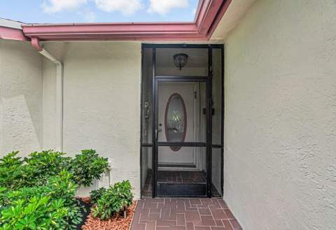 10301 Greenbriar Court, Boca Raton FL - photo 6 of 49