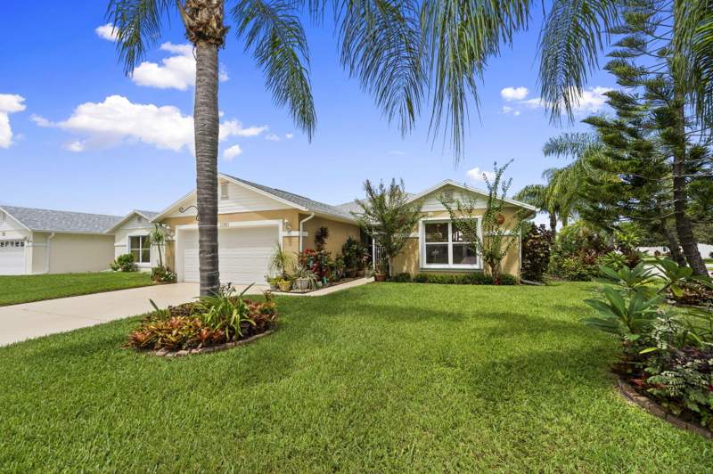 3 bedroom Single Family Residence at 6156 Alexandria Circle, Palm Grove Subdivision, Fort Pierce — photo 2