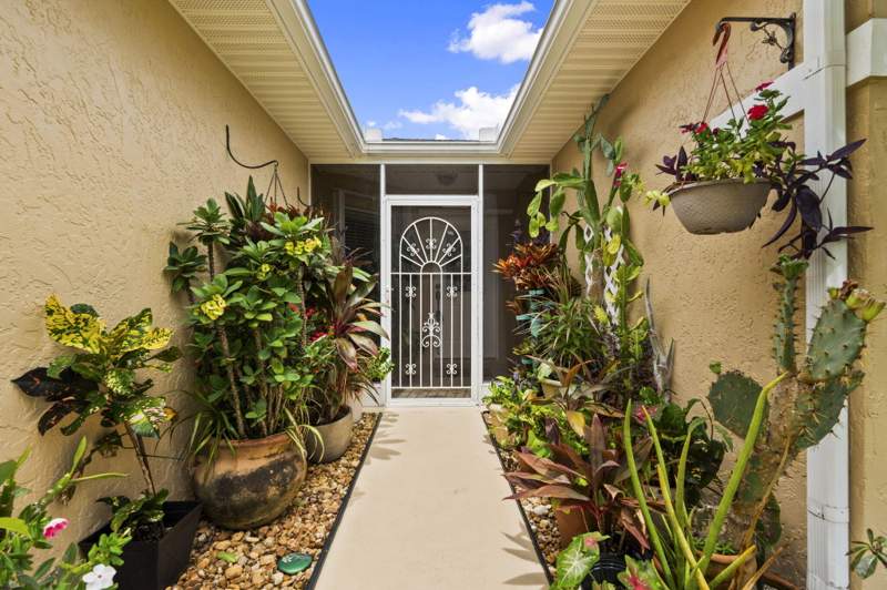 3 bedroom Single Family Residence at 6156 Alexandria Circle, Palm Grove Subdivision, Fort Pierce — photo 3