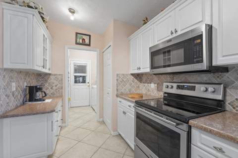 6156 Alexandria Circle, Fort Pierce FL - photo 24 of 28