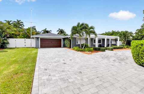 916 SW 36th Court, Boynton Beach FL - photo 7 of 83
