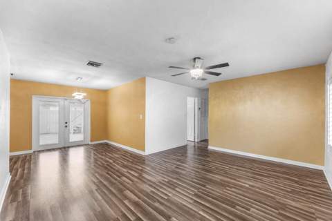 1010 SW 6th Avenue, Deerfield Beach FL - photo 8 of 32