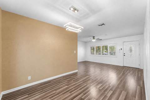 1010 SW 6th Avenue, Deerfield Beach FL - photo 11 of 32