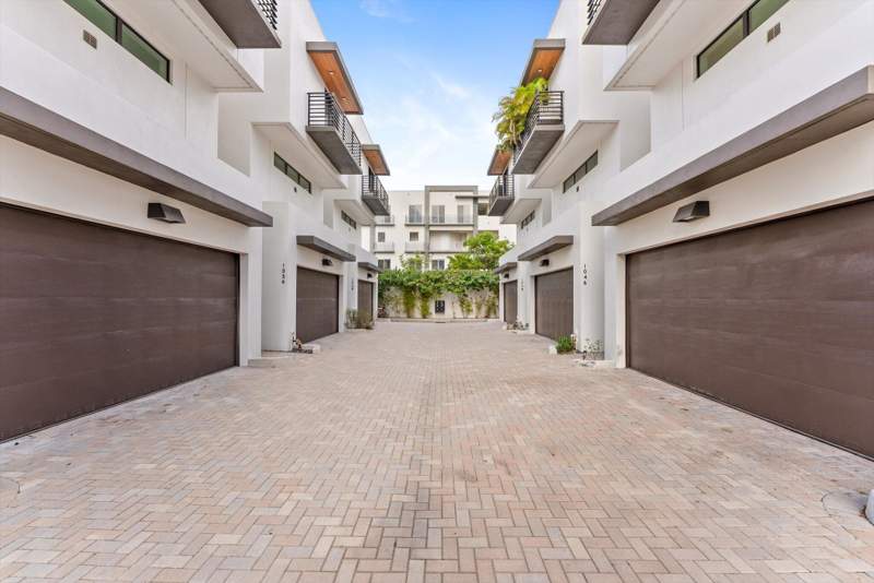 3 bedroom Townhouse at 1048 N Victoria Park Road, Progresso, Fort Lauderdale — photo 3