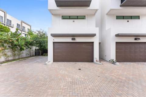 1048 N Victoria Park Road, Fort Lauderdale FL - photo 6 of 57