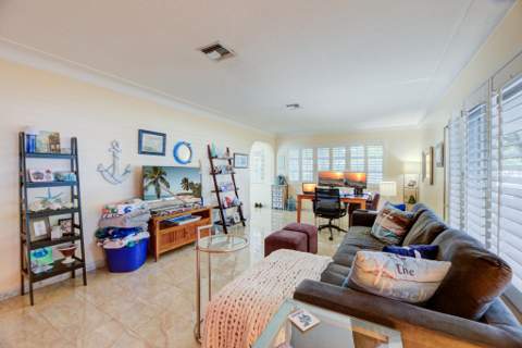 226 NE 13th Avenue, Pompano Beach FL - photo 8 of 38