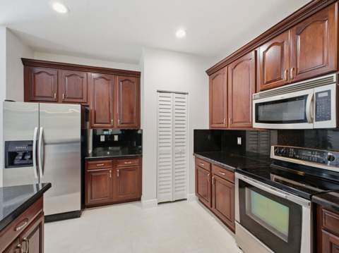 140 Seagrape Drive #108, Jupiter FL - photo 11 of 36